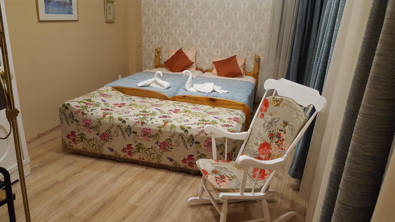 Hangulat Vendeghaz Apartmanok Oroshaza Luaran gambar