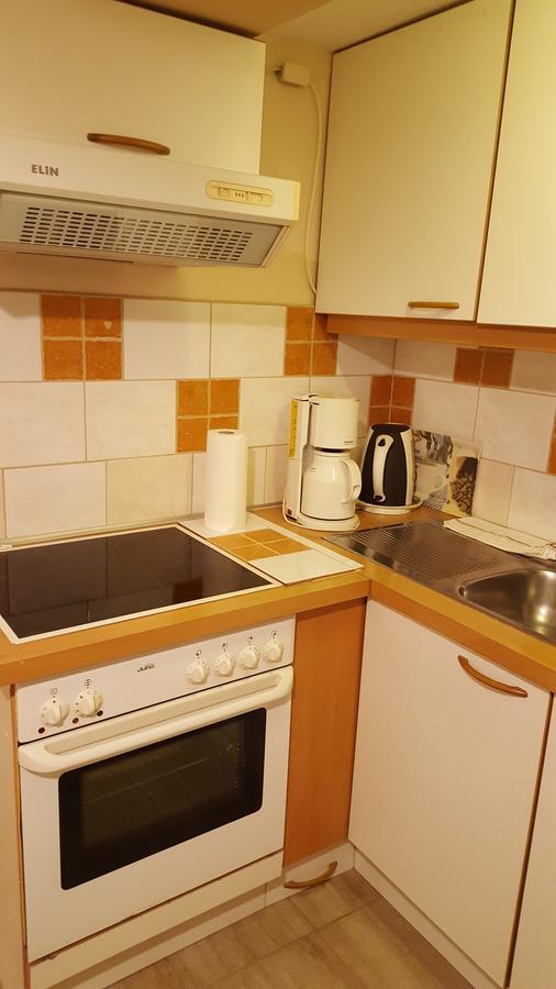 Hangulat Vendeghaz Apartmanok Oroshaza Luaran gambar