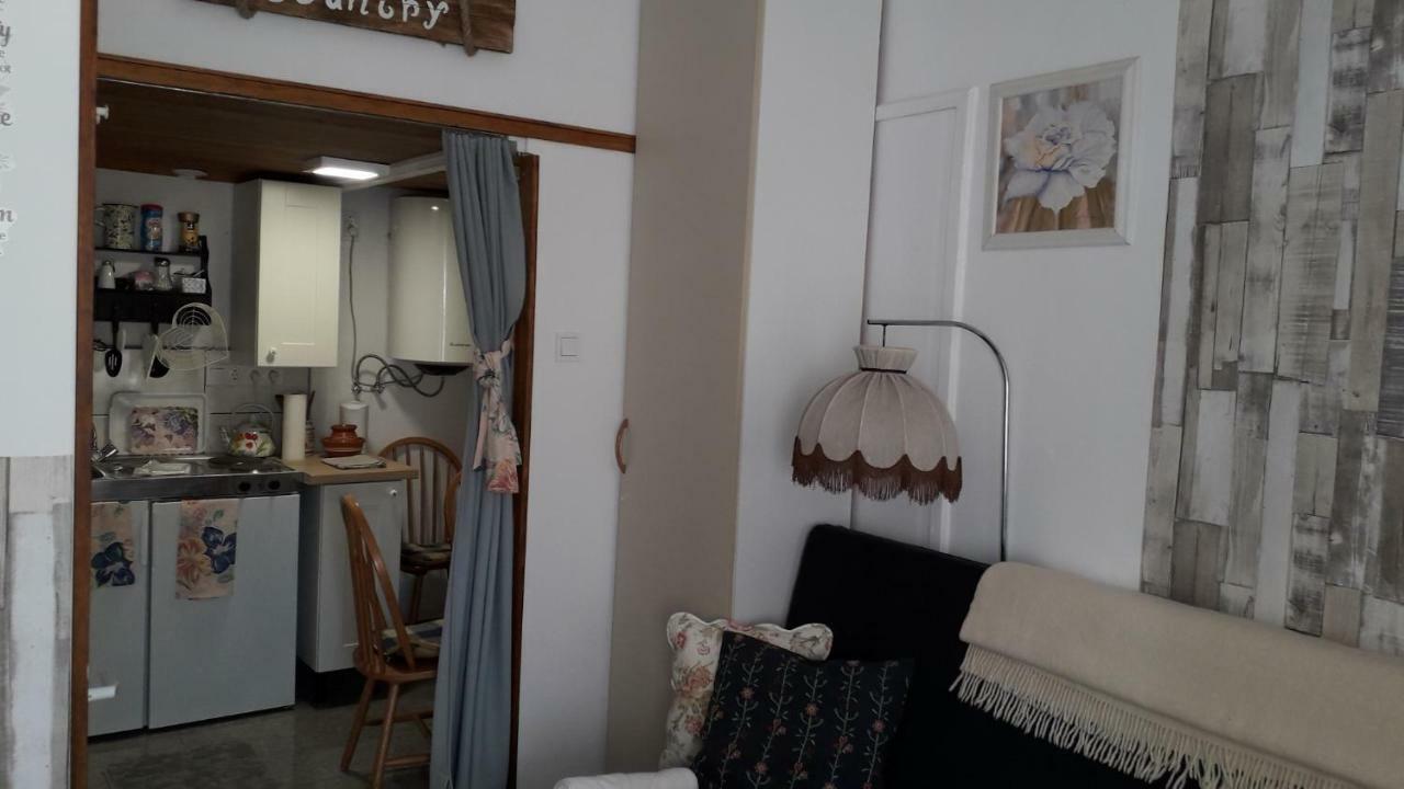 Hangulat Vendeghaz Apartmanok Oroshaza Luaran gambar
