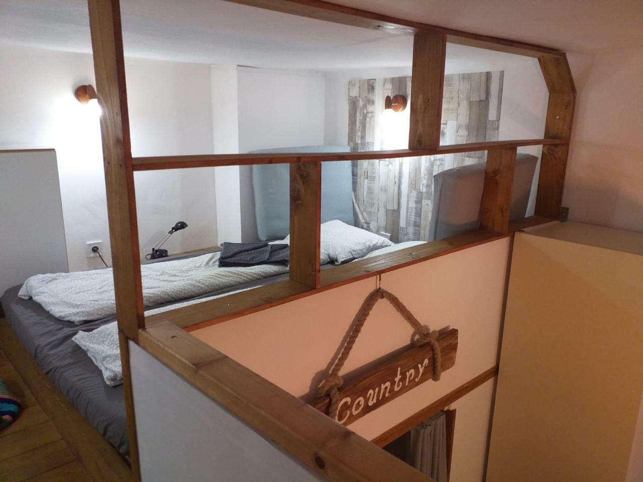 Hangulat Vendeghaz Apartmanok Oroshaza Luaran gambar